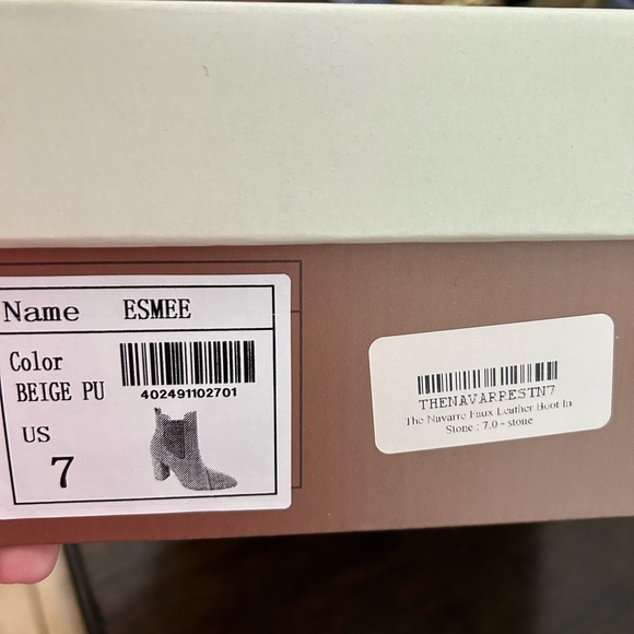 Oasis Society Beige Chelsea Heel Boots - size 7 - Picture 9 of 9